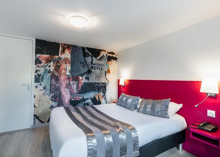The Originals Boutique, Hotel Le Lion D'Or, Fougeres Ouest